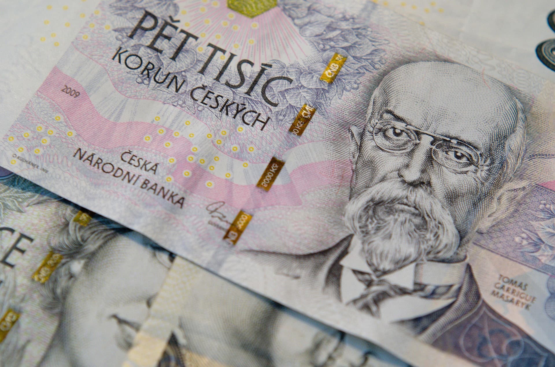 Minimální zálohy na sociální odvody OSVČ pro rok 2026 se zpětně sníží