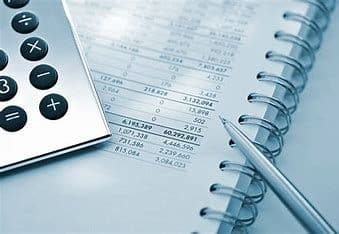 Finanční správa rozesílá informace k platbě daně z nemovitých věcí. Dorazí do datových schránek, e-mailů i poštou.