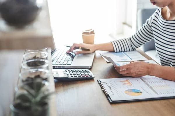 PŘEHLEDNĚ: Které změny připravilo Ministerstvo financí pro rok 2026 - část I.